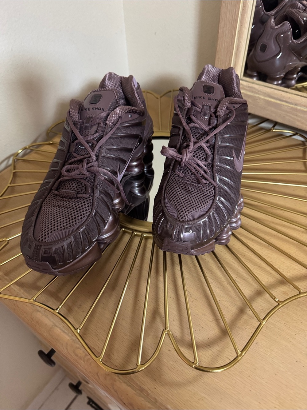 NEW Nike Shox Men’s Sneakers — Dark Mauve/Brown